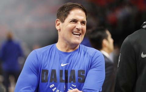 九游娱乐平台-关于独行侠老板杰里-琼斯为巴尔鲍亚提供建议的信息